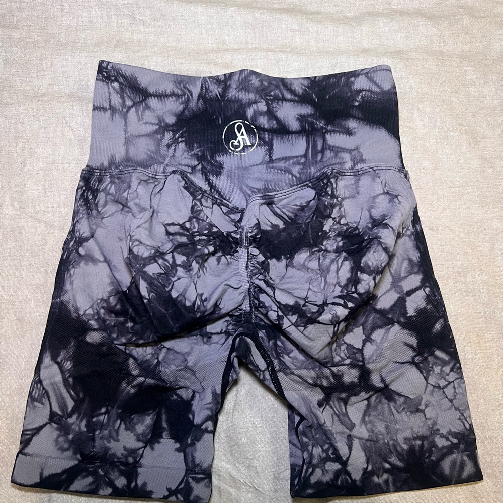 Allure By Ana Black and Gray Tie-Dye Shorts